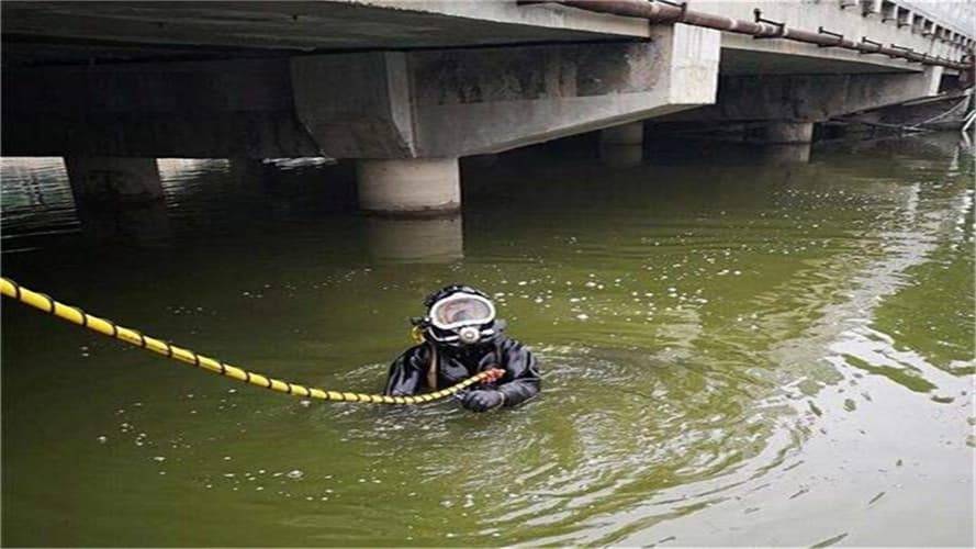 队水下救援队-潜水工程打捞凯发携手马竞赛事绵阳打捞(图1)